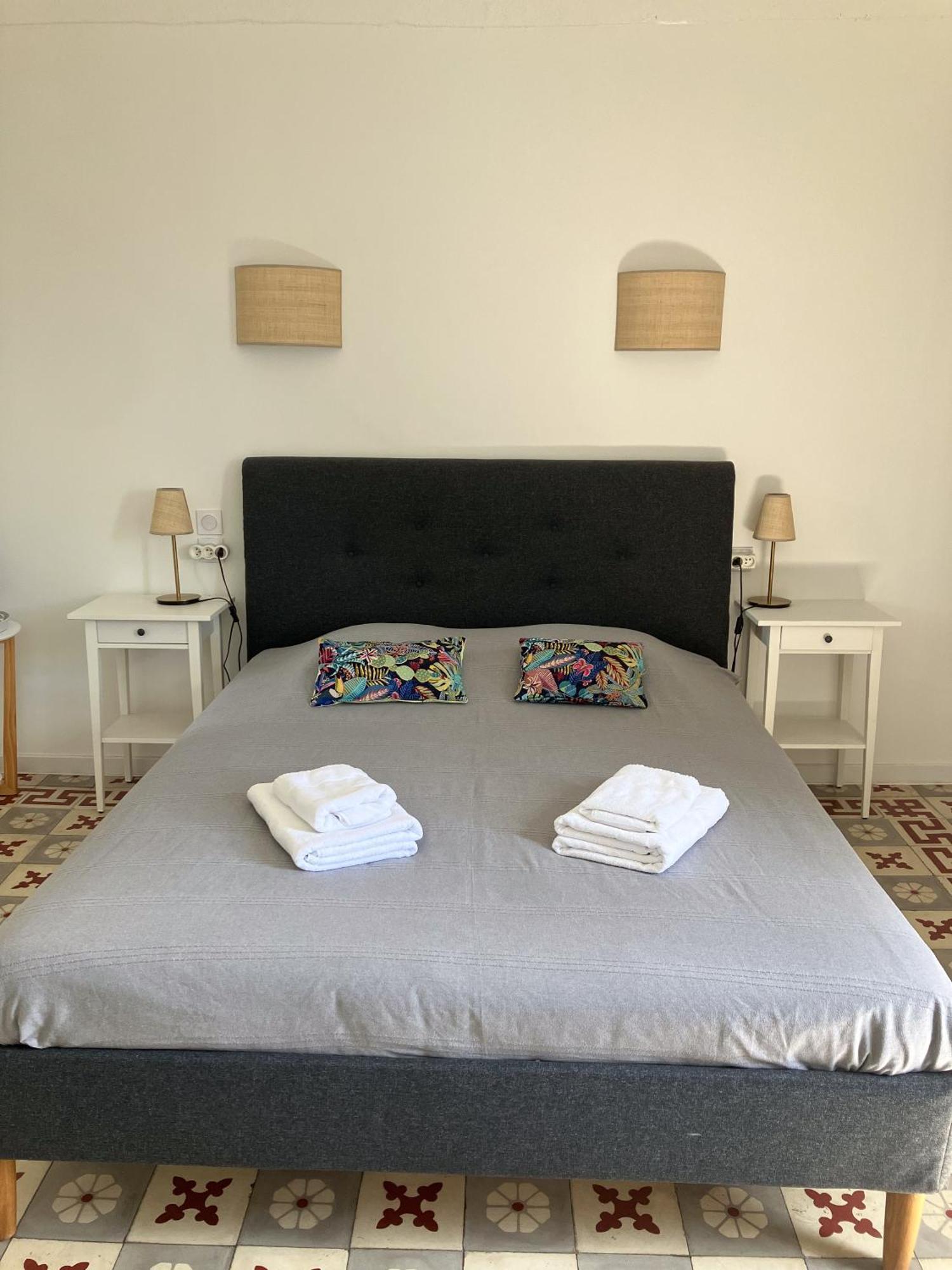 La Maison Des Hotes La Motte-du-Caire Esterno foto